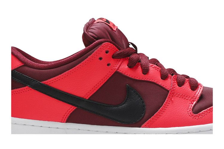 Кроссовки Nike Dunk Low SB 'Laser Crimson'