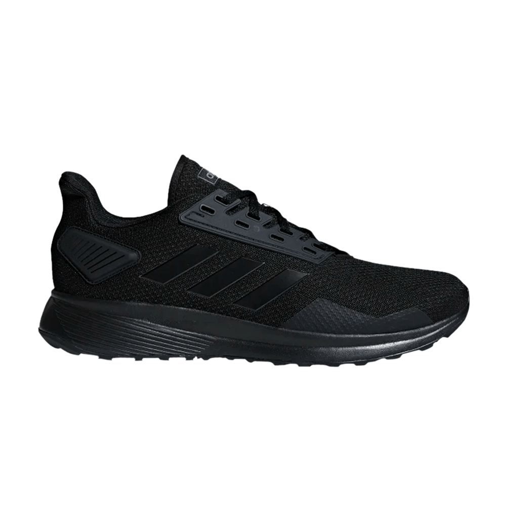 duramo-9-triple-black-b96578