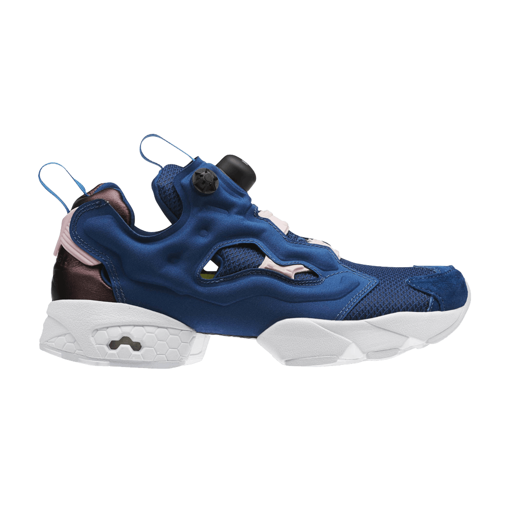 face-stockholm-x-wmns-instapump-fury-ar2650