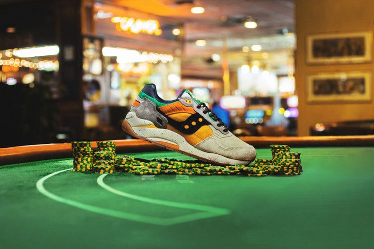 Кроссовки Saucony Feature x G9 Shadow 5 'The Pumpkin'