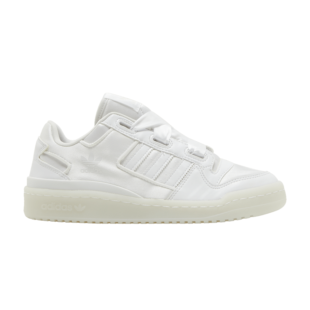 forum-satin-low-j-triple-white-h68194