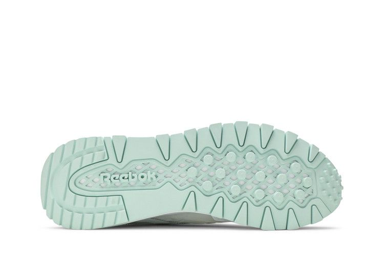 Кроссовки Reebok Hot Ones x Classic Leather Legacy 'The Thirst Quencher'