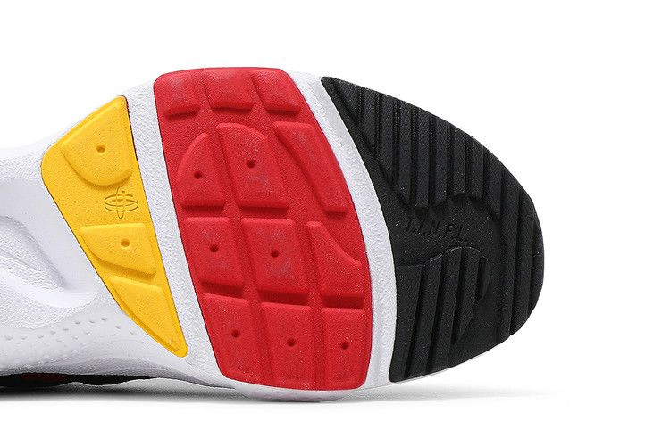 Кроссовки Nike Huarache E.D.G.E. TXT 'University Red Black'