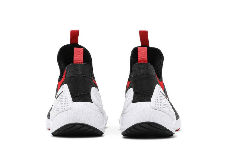 Кроссовки Nike Huarache E.D.G.E. TXT 'University Red Black'