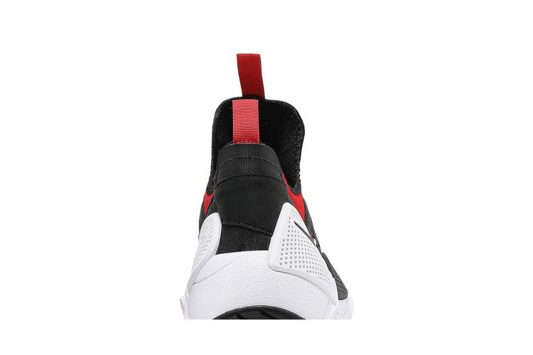 Кроссовки Nike Huarache E.D.G.E. TXT 'University Red Black'