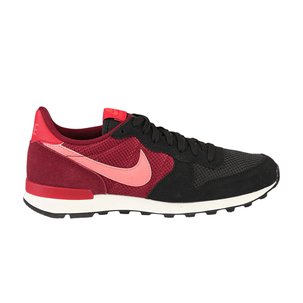 Кроссовки Nike Wmns Internationalist 'Black Crimson'