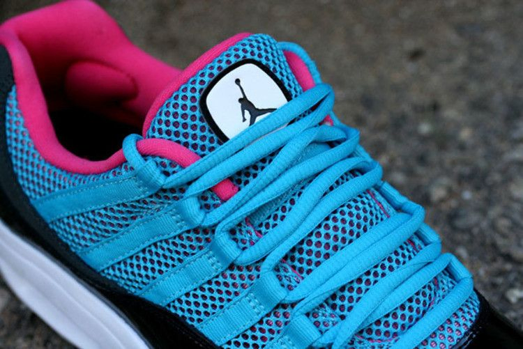 Кроссовки Air Jordan CMFT VIZ Air 11 'South Beach'