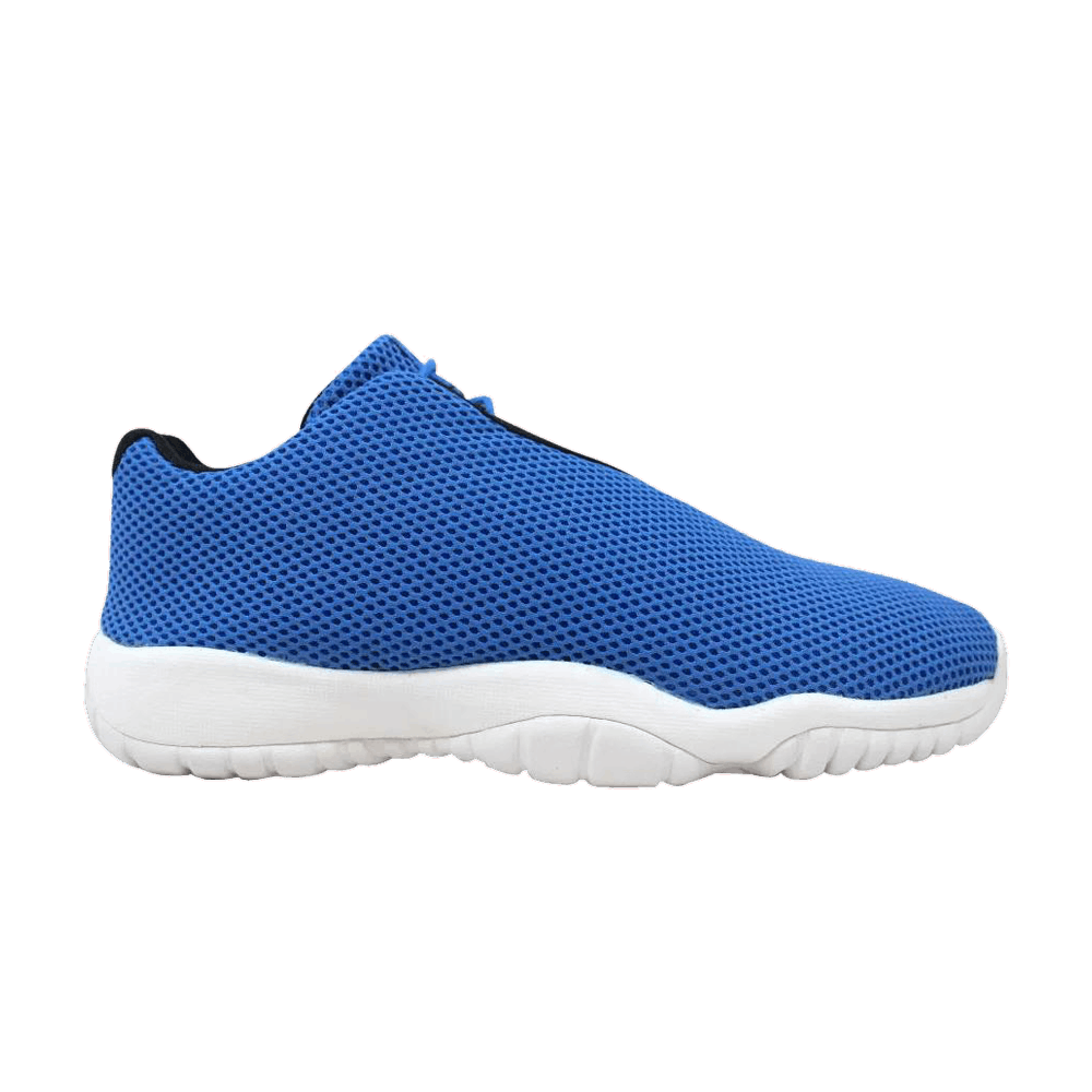 jordan-future-low-bg-photo-blue-724813-400