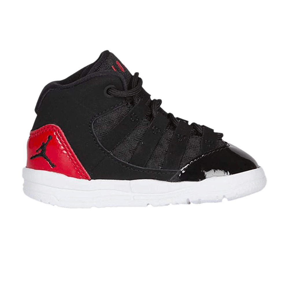 jordan-max-aura-bt-black-gym-red-aq9215-006