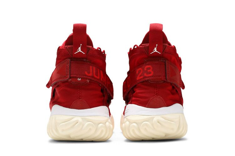 Кроссовки Air Jordan Proto React 'University Red'