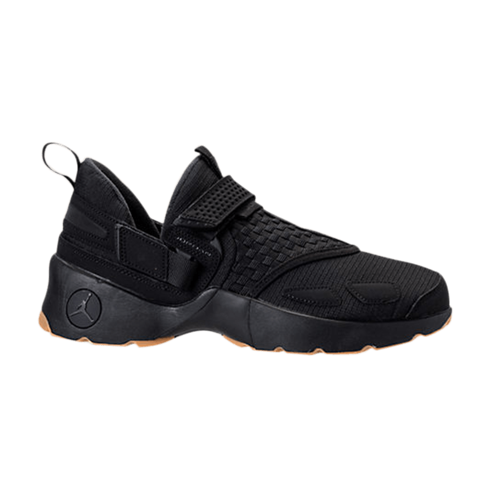 jordan-trunner-lx-black-gum-897992-021
