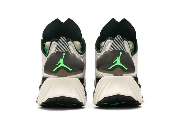 Кроссовки Air Jordan Zoom Trunner Ultimate 'Light Orewood Brown'