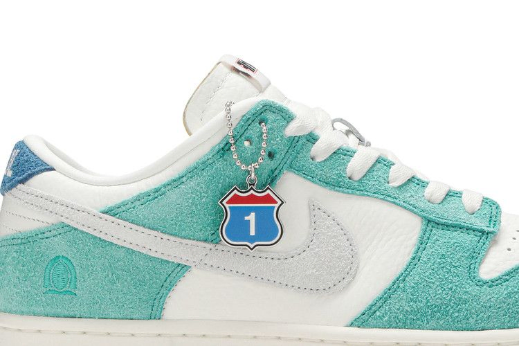 Кроссовки Nike Kasina x Dunk Low 'Road Sign'