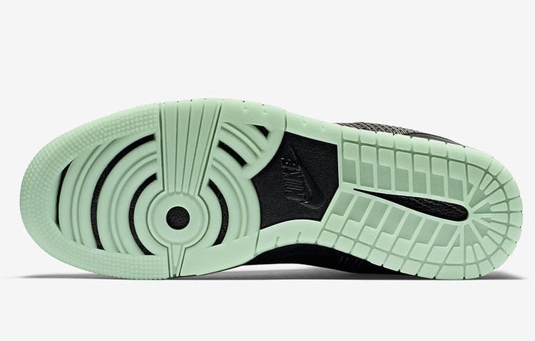 Кроссовки Nike KD 8 Lifestyle 'Metallic Silver Green Glow'