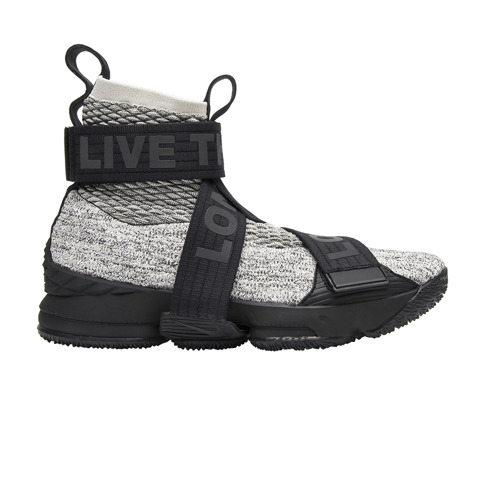 kith-x-lebron-lifestyle-15-concrete-f8ef7ff9-0157-4f1f-8ce4-0533195f47a8