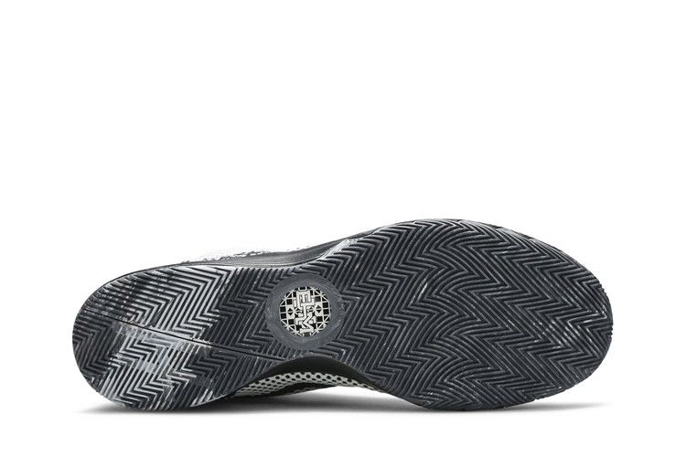 Кроссовки Nike Kyrie 1 'BHM'