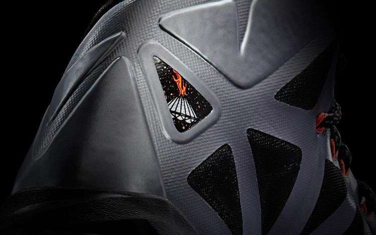 Кроссовки Nike LeBron 10 'Lava'