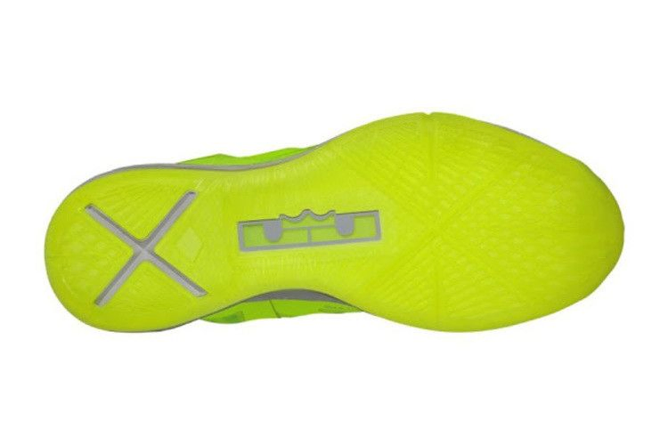 Кроссовки Nike LeBron 10 'Volt'