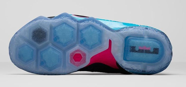 Кроссовки Nike LeBron 12 '23 Chromosomes'