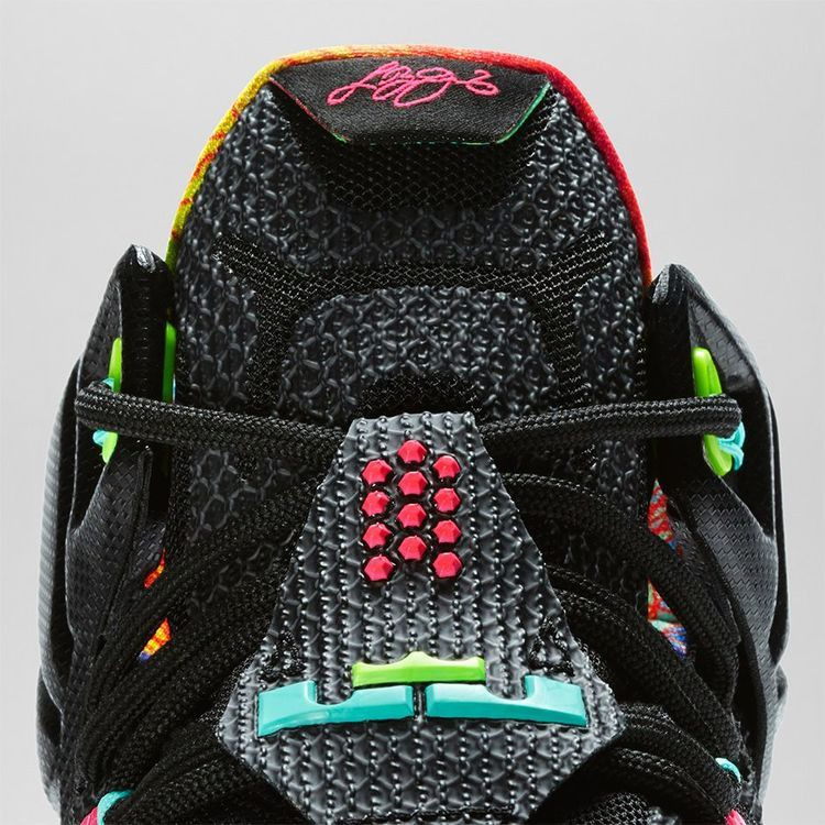 Кроссовки Nike LeBron 12 'Data'