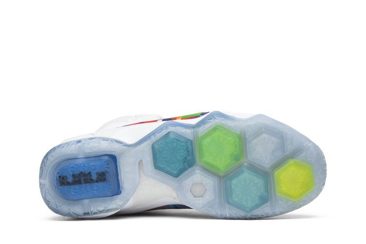Кроссовки Nike LeBron 12 EXT 'Prism'