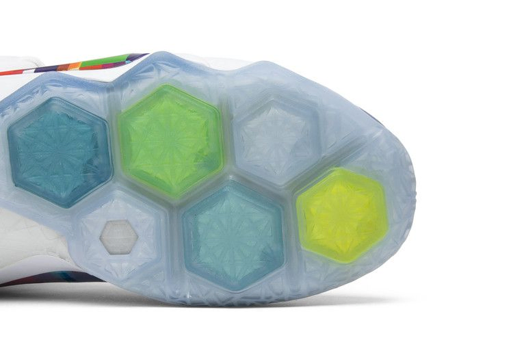 Кроссовки Nike LeBron 12 EXT 'Prism'