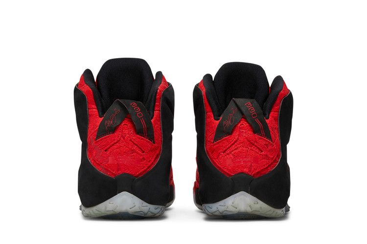 Кроссовки Nike LeBron 12 EXT 'Red Paisley'