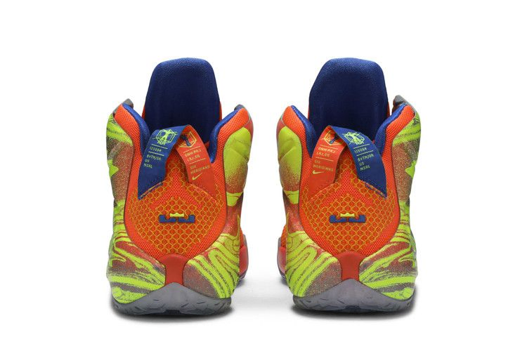 Кроссовки Nike LeBron 12 GS 'Six Meridians'