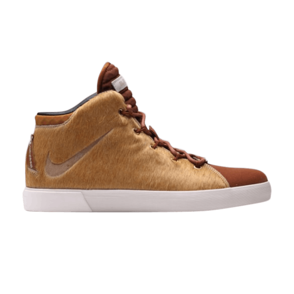 Кроссовки Nike LeBron 12 NSW Lifestyle 'Lion’s Mane'