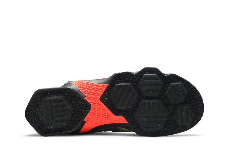 Кроссовки Nike LeBron 13 'Akronite'