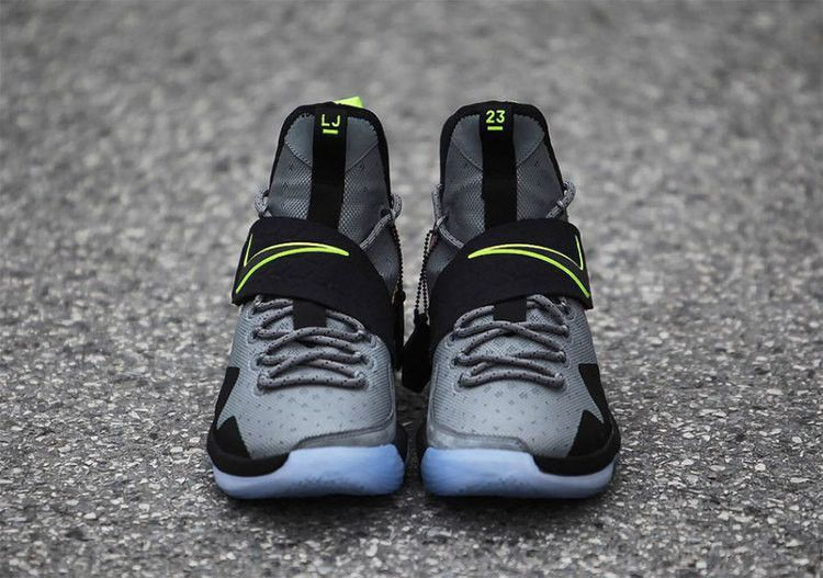 Кроссовки Nike LeBron 14 'Out of Nowhere'