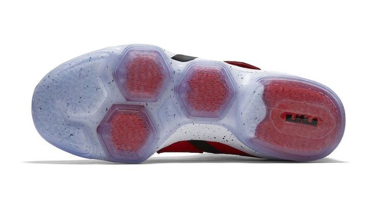 Кроссовки Nike LeBron 14 'University Red'