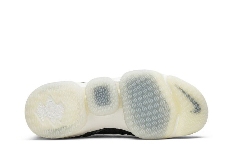 Кроссовки Nike LeBron 15 'Bright Crimson'