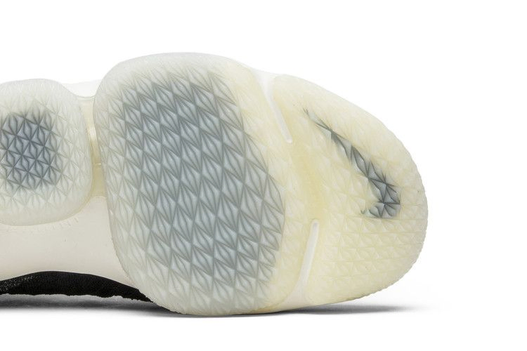 Кроссовки Nike LeBron 15 'Bright Crimson'