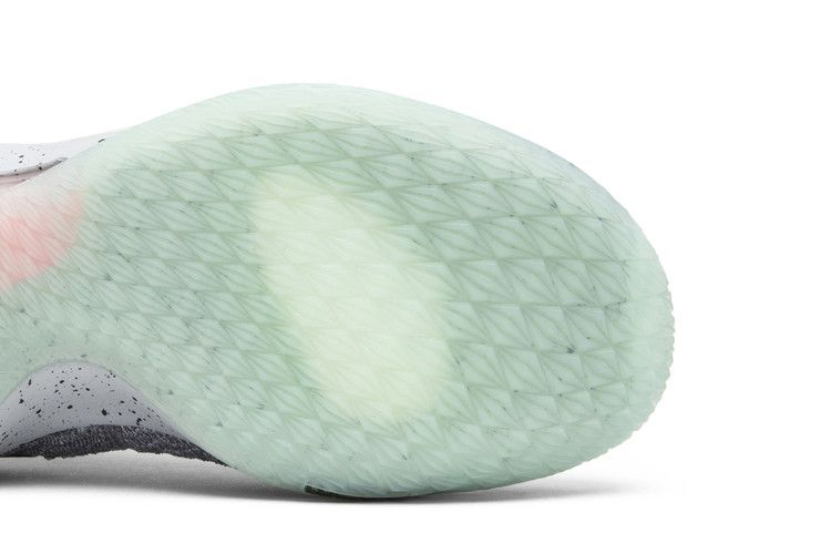 Кроссовки Nike Lebron 15 Low EP 'Melon'