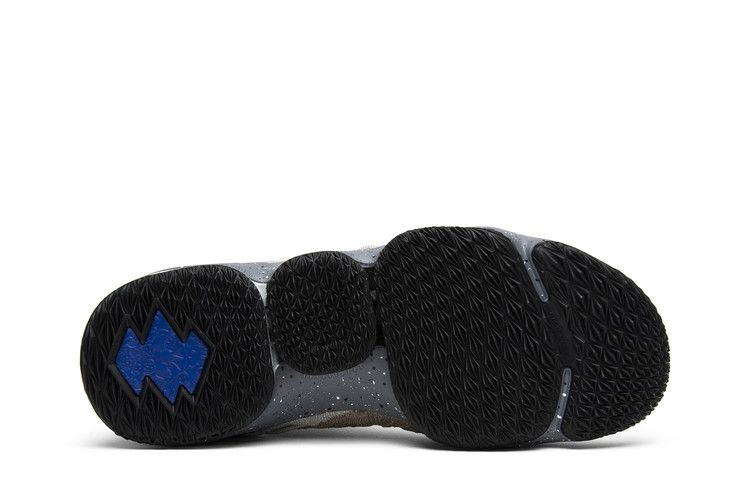 Кроссовки Nike LeBron 15 'Mowabb'