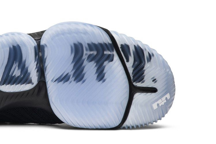 Кроссовки Nike LeBron 16 'Equality - White Black'