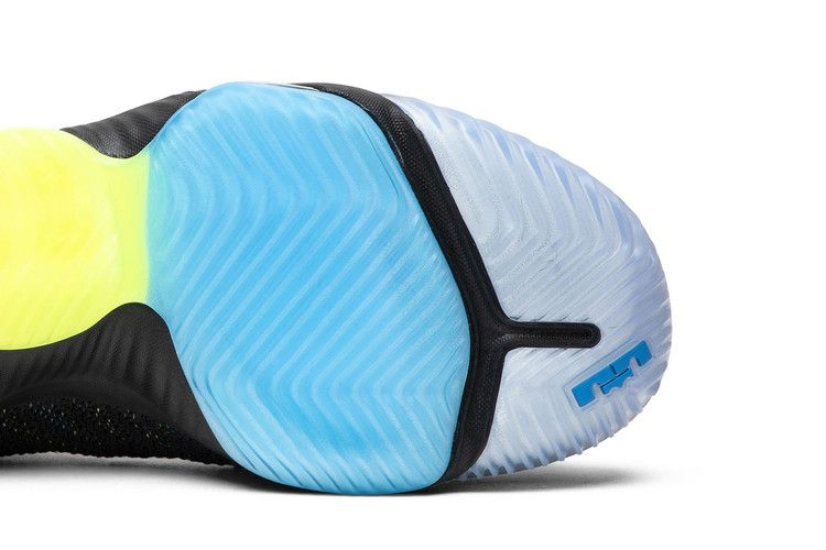 Кроссовки Nike LeBron 16 GS 'I Promise'