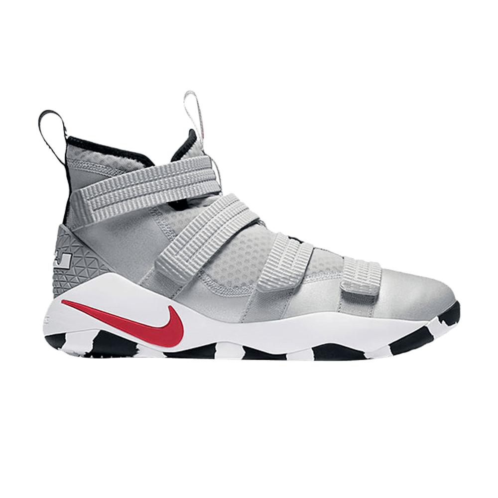 lebron-soldier-11-silver-bullet-897646-007