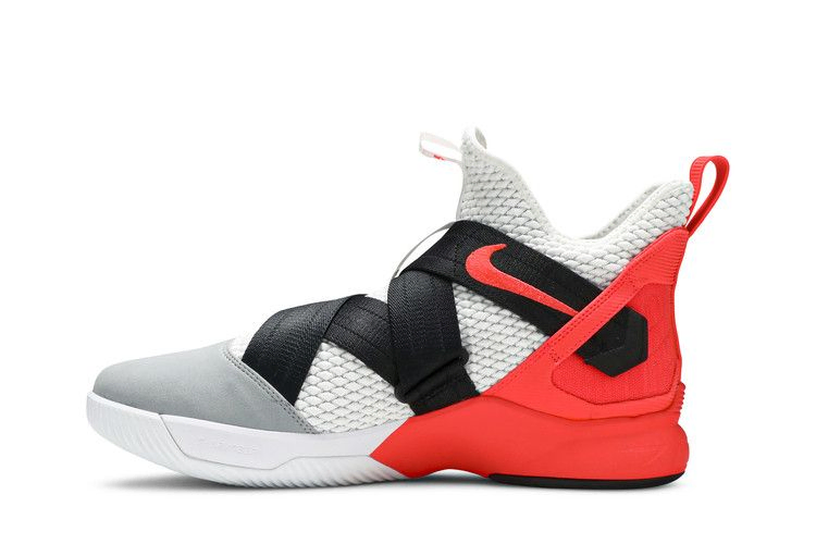 Кроссовки Nike LeBron Soldier 12 'Flash Crimson'