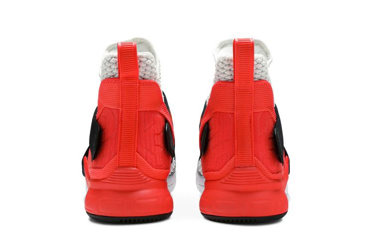 Кроссовки Nike LeBron Soldier 12 'Flash Crimson'