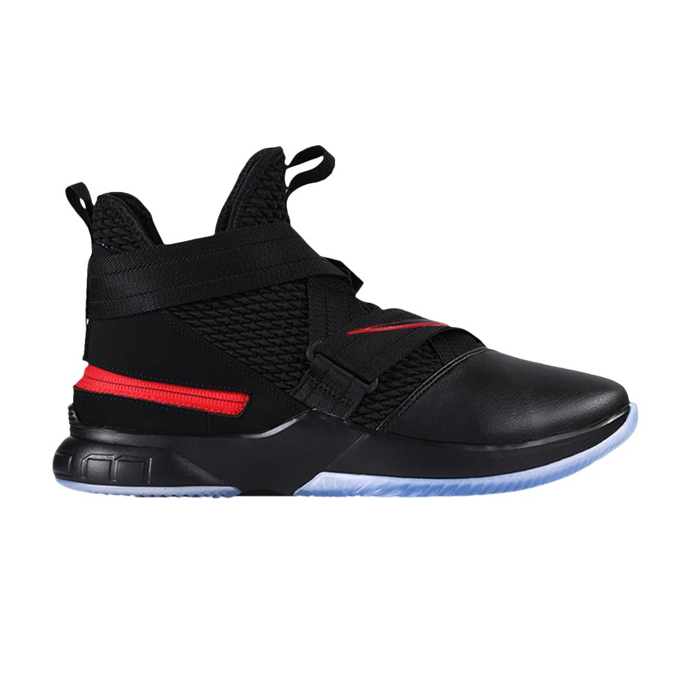 lebron-soldier-12-flyease-4e-black-university-red-av6372-004