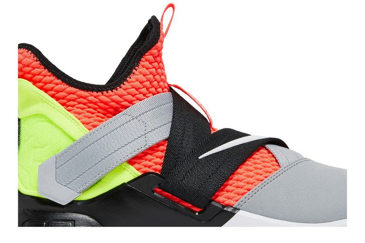 Кроссовки Nike LeBron Soldier 12 'Hot Lava'