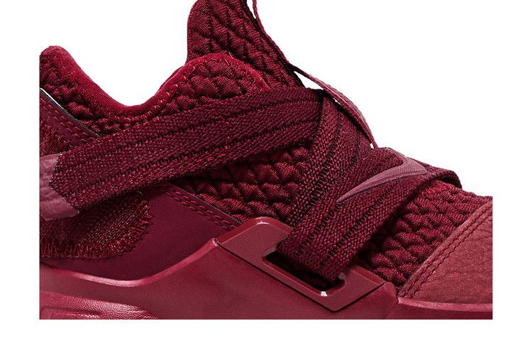 Кроссовки Nike Lebron Soldier 12 SFG PS 'Team Red'