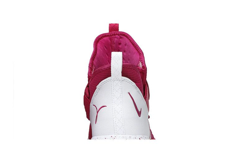 Кроссовки Nike LeBron Soldier 13 TB 'Vivid Pink'