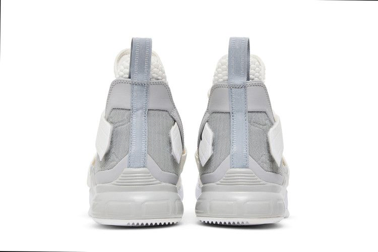 Кроссовки Nike LeBron Soldier 12 TB 'White Grey'
