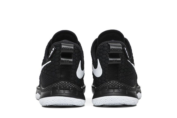 Кроссовки Nike LeBron Witness 3 'Black White'