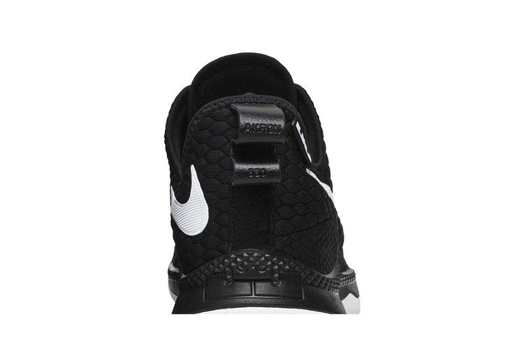 Кроссовки Nike LeBron Witness 3 'Black White'
