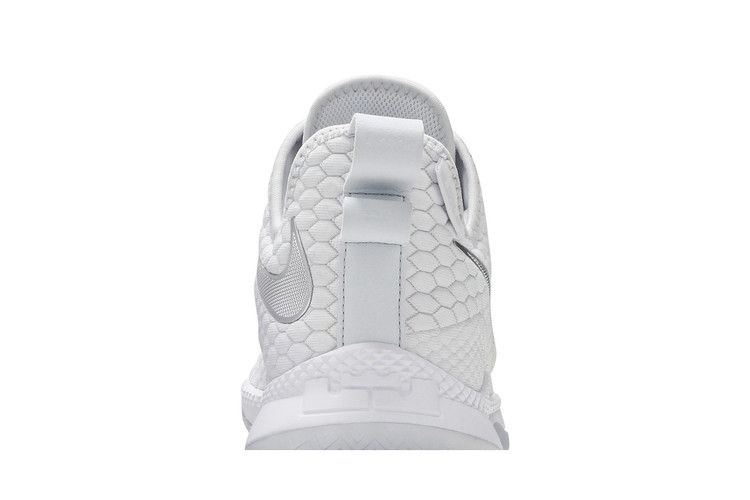 Кроссовки Nike LeBron Witness 3 'White Chrome'