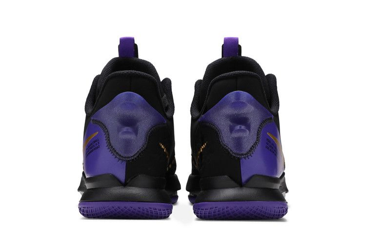 Кроссовки Nike LeBron Witness 5 'Fierce Purple Metallic Gold'